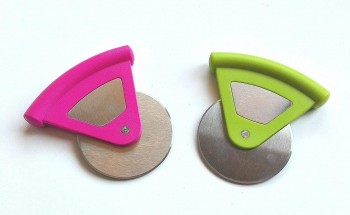 CORTAPIZZAS SIN MANGO INOX 80MM. HAPPY